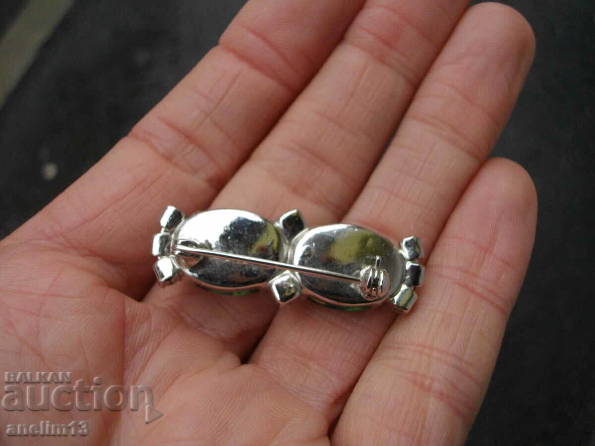 Licitație BROȘĂ VECHE