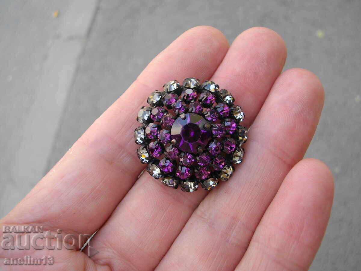 Licitație BROȘĂ VECHE