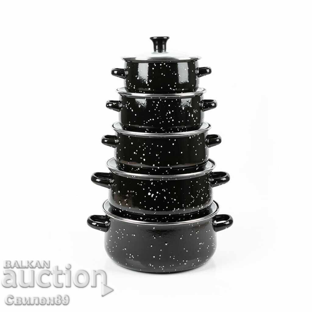 Παράδοση Σετ από 5 κατσαρόλες για οικιακή και επαγγελματική χρήση Παράδοση Σετ από 5 κατσαρόλες για οικιακή και επαγγελματική χρήση