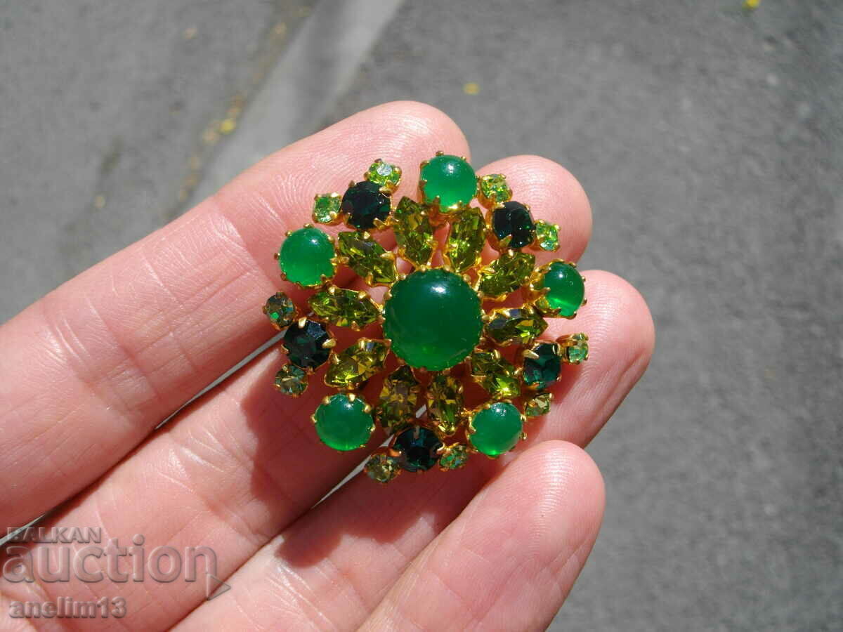 Licitație BROȘĂ VECHE