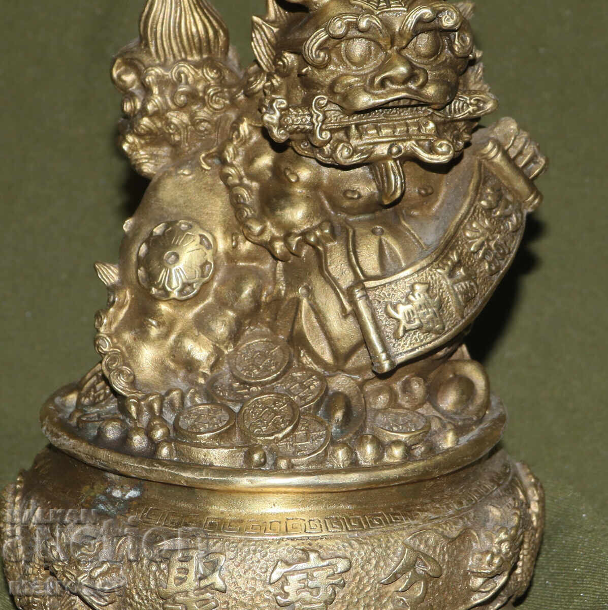 Месингова фигура китайска митология куче Фу с цена 200.00 лв. | € 102.26