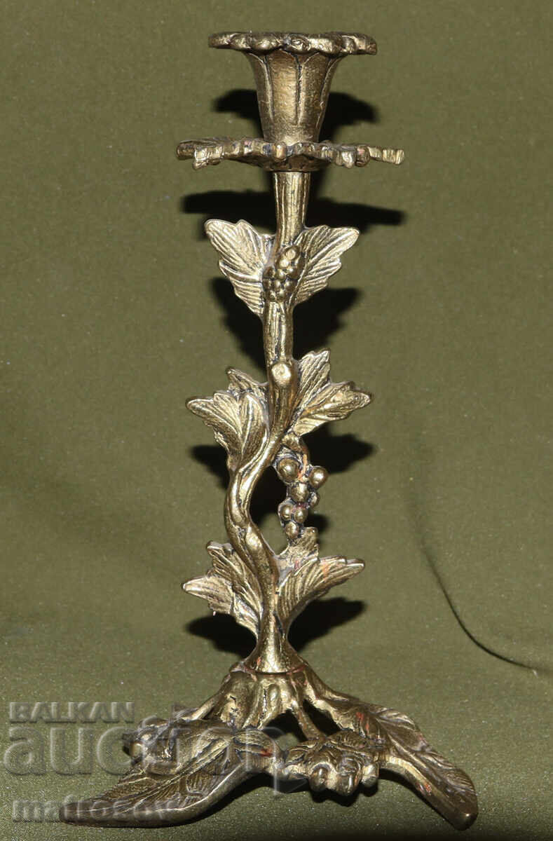 Χάλκινο διακοσμητικό κηροπήγιο Χάλκινο διακοσμητικό κηροπήγιο