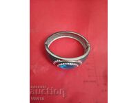 Старинна гривна емаил и камъни