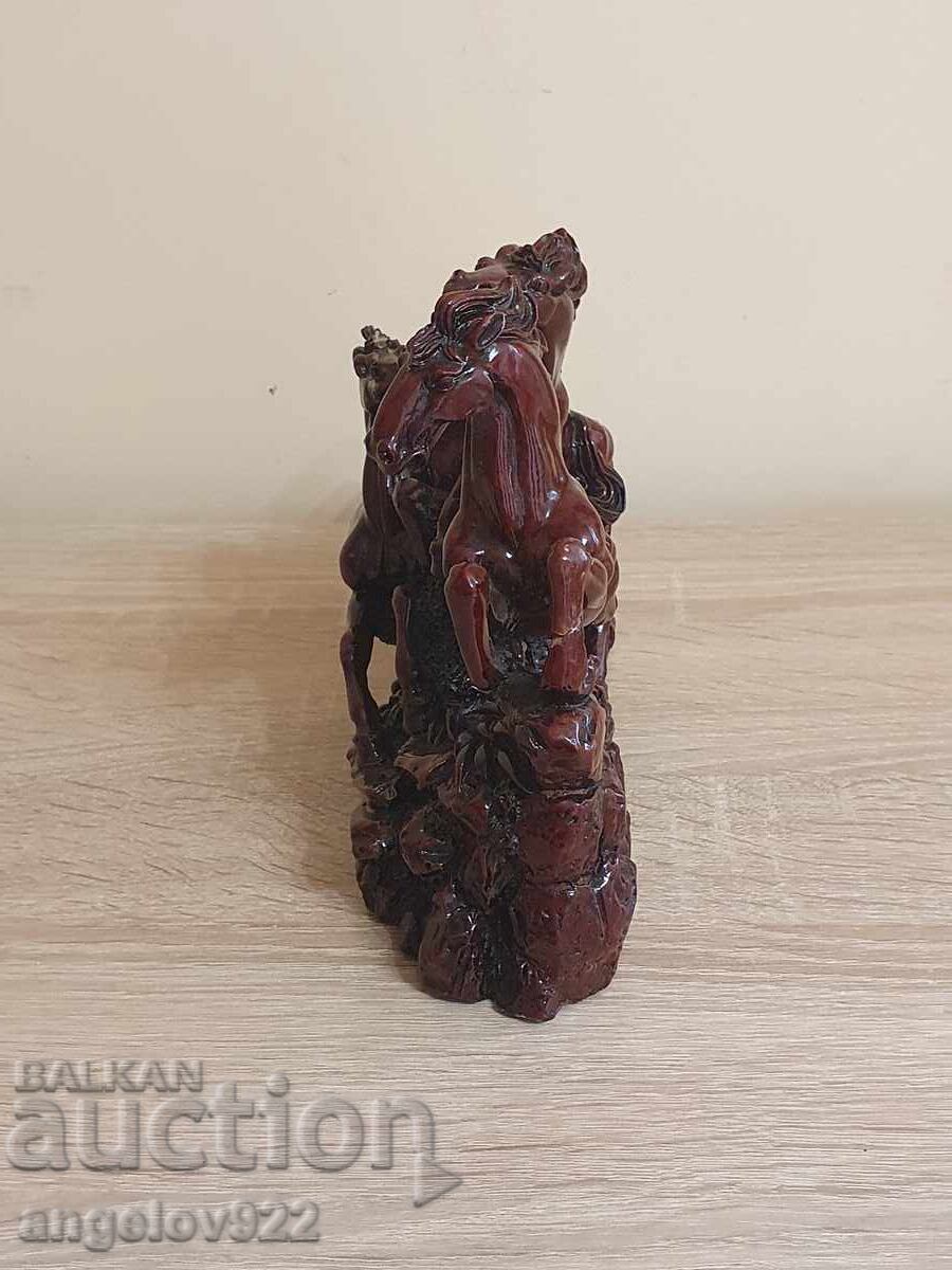 Beautiful massive figure statuette!!! with price 13.00 BGN | € 6.65 Beautiful massive figure statuette!!! with price 13.00 BGN | € 6.65