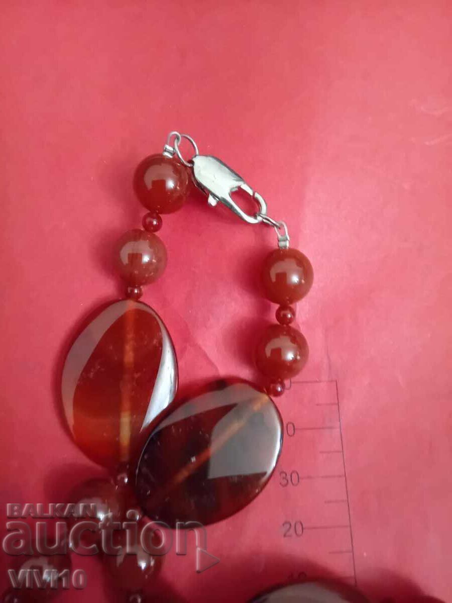 Licitație Colier vechi din agat brazilian Licitație Colier vechi din agat brazilian