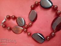 Colier vechi din agat brazilian