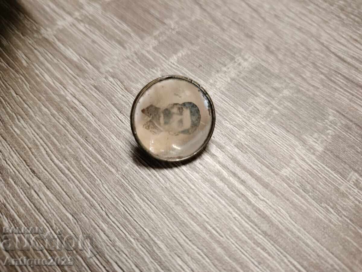 Аукцион Значка с изображението на Сталин, с винтово закрепване Аукцион Значка с изображението на Сталин, с винтово закрепване