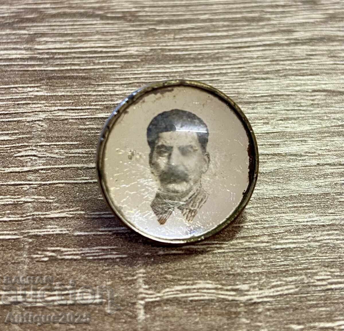 Σηματάκι με την εικόνα του Στάλιν, με βιδωτό κούμπωμα