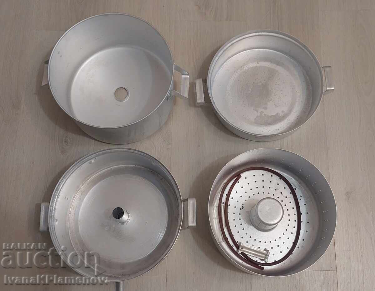 Presă de suc din perioada comunistă pentru cunoscători cu preț € 18.41 | 36.01 BGN Presă de suc din perioada comunistă pentru cunoscători cu preț € 18.41 | 36.01 BGN