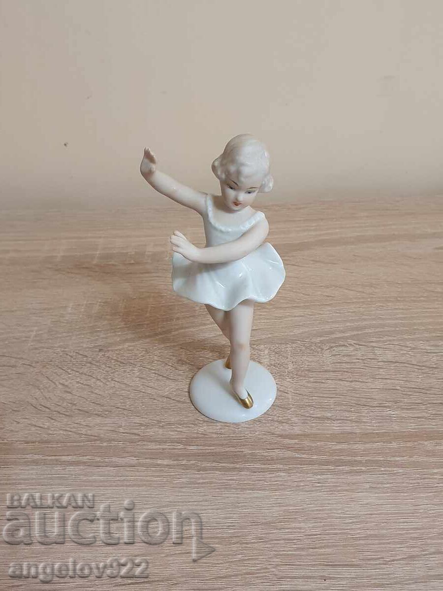 German porcelain figure statuette Wallendorf 2 with price 52.80 BGN | € 27.00 German porcelain figure statuette Wallendorf 2 with price 52.80 BGN | € 27.00