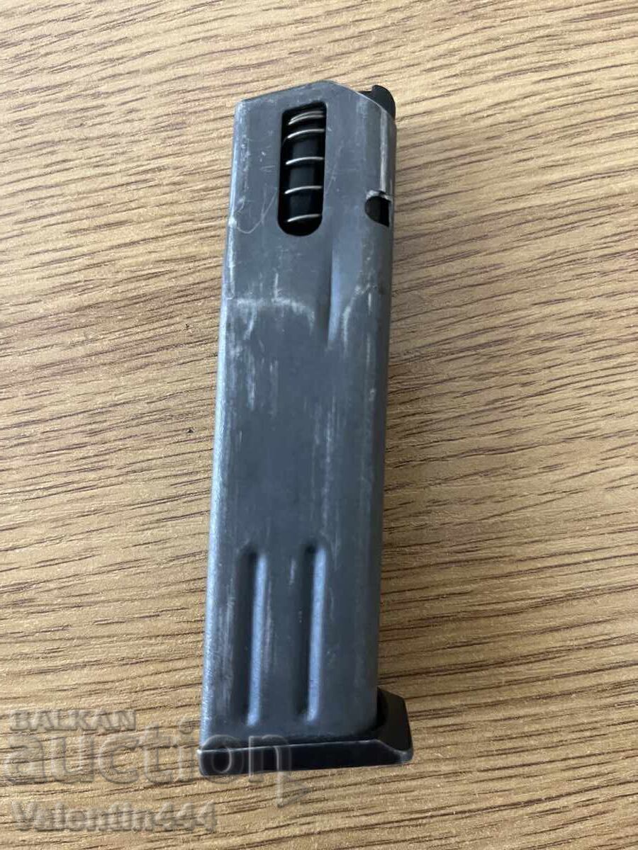 Încărcător pentru pistol "BĂIKAL-442", cal. 9x18mm cu preț 50.00 BGN | € 25.56