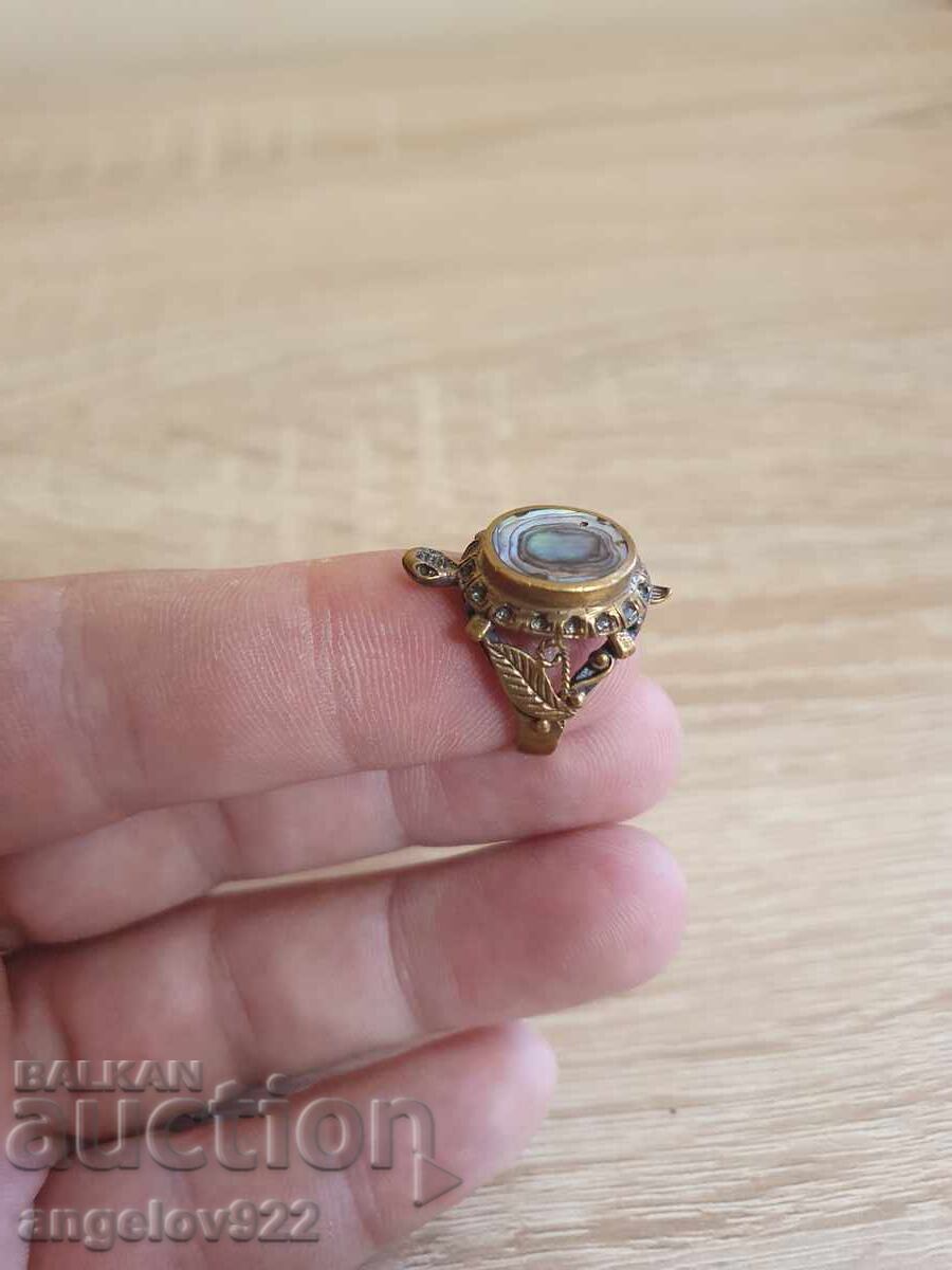 Beautiful vintage ring!!! with price 3.06 BGN | € 1.56 Beautiful vintage ring!!! with price 3.06 BGN | € 1.56