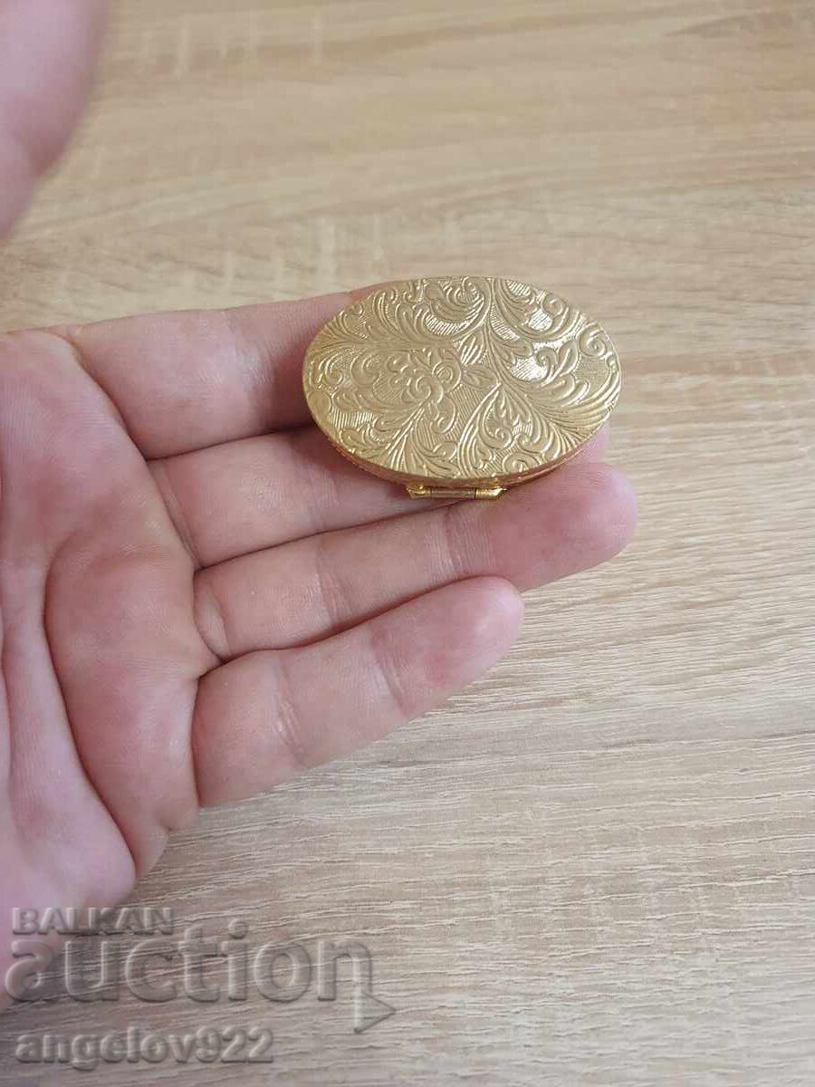 Beautiful jewelry box with porcelain lid!!! - 5 Beautiful jewelry box with porcelain lid!!! - 5