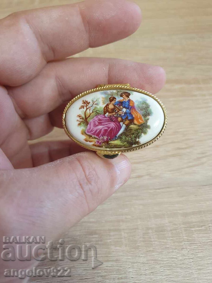 Beautiful jewelry box with porcelain lid!!! - 7 Beautiful jewelry box with porcelain lid!!! - 7