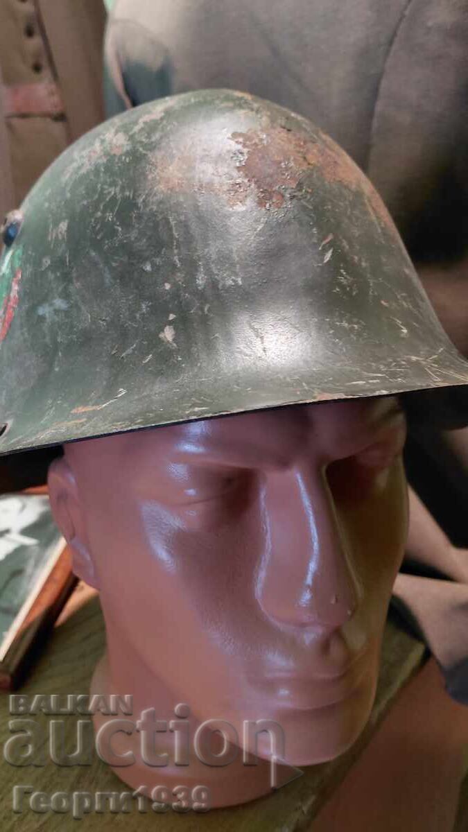 Βασίλειο της Βουλγαρίας κράνος Μ36 με σήμα με τιμή 60.00 BGN | € 30.68