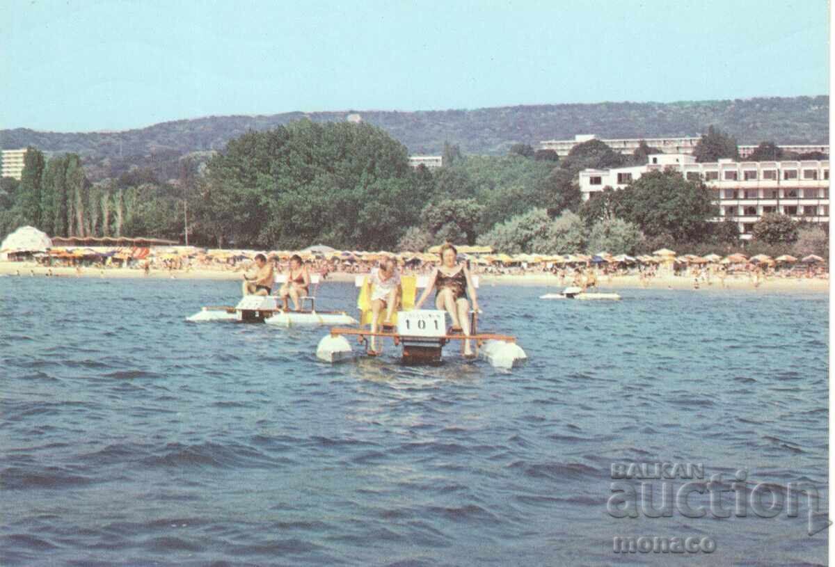 Old postcard - Golden Sands, The Beach