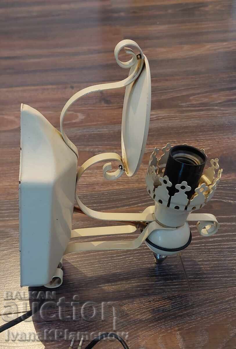 Licitație Lămpi retro de perete metalice pentru cunoscători, două bucăți