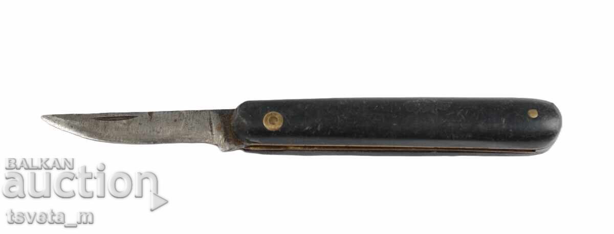 Auction A pocket knife Auction A pocket knife