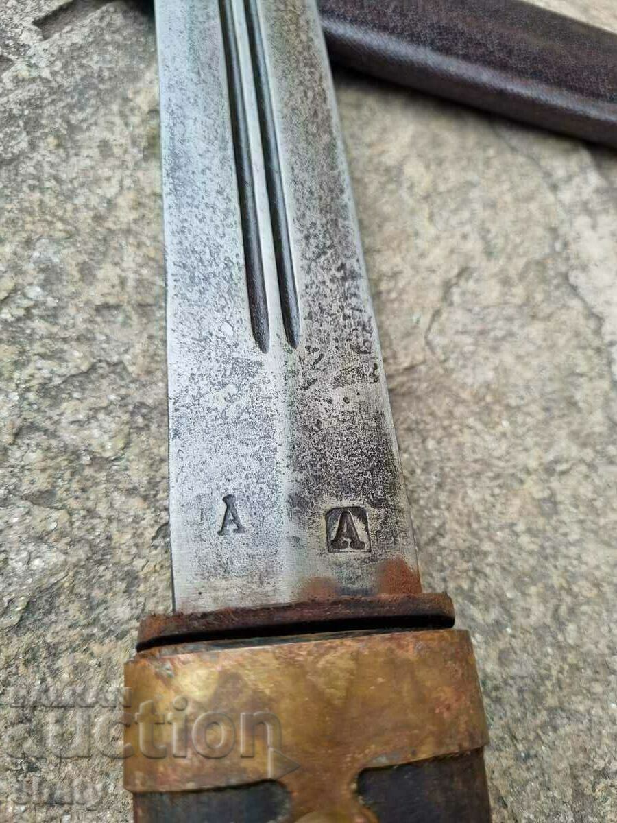 Licitație bebut rusesc. Sabre. dame.