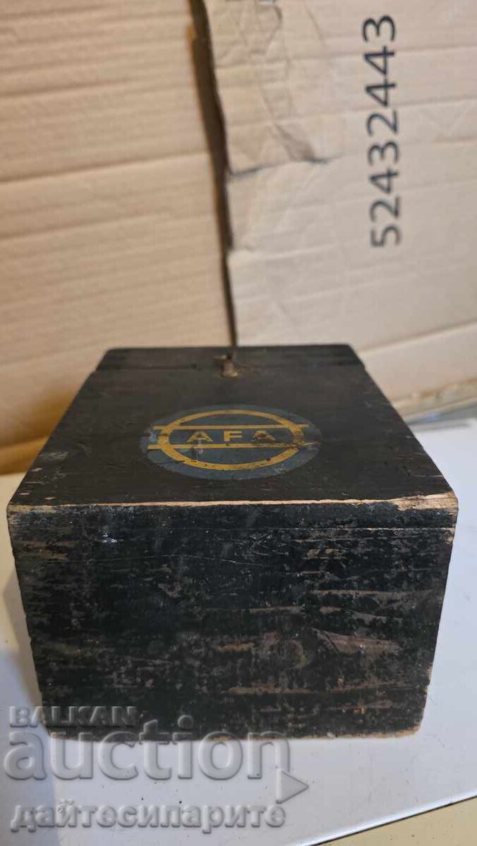 Old medical wooden box Argentinian national team - 5