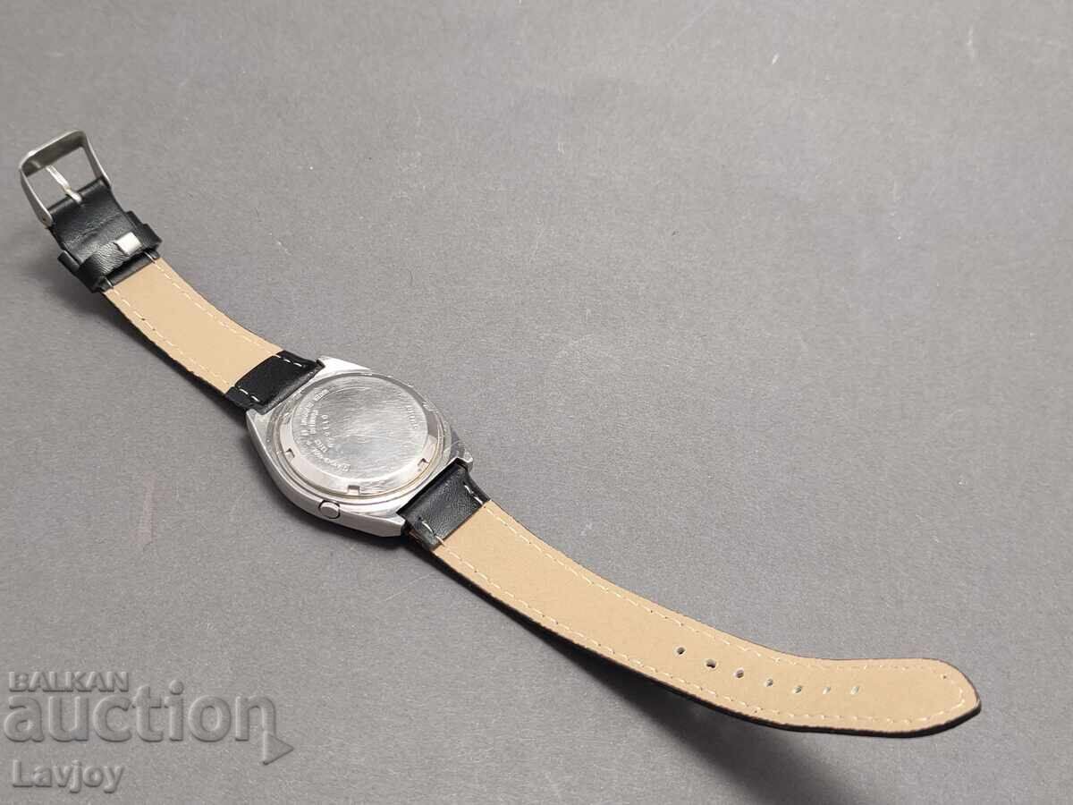 Delivery of Seiko 7009 A Wristwatch Retro Model Delivery of Seiko 7009 A Wristwatch Retro Model