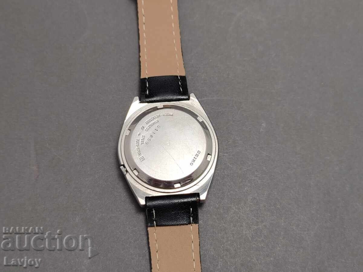 Seiko 7009 A Wristwatch Retro Model - 5 Seiko 7009 A Wristwatch Retro Model - 5