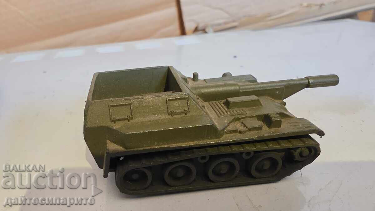 Metal tank model