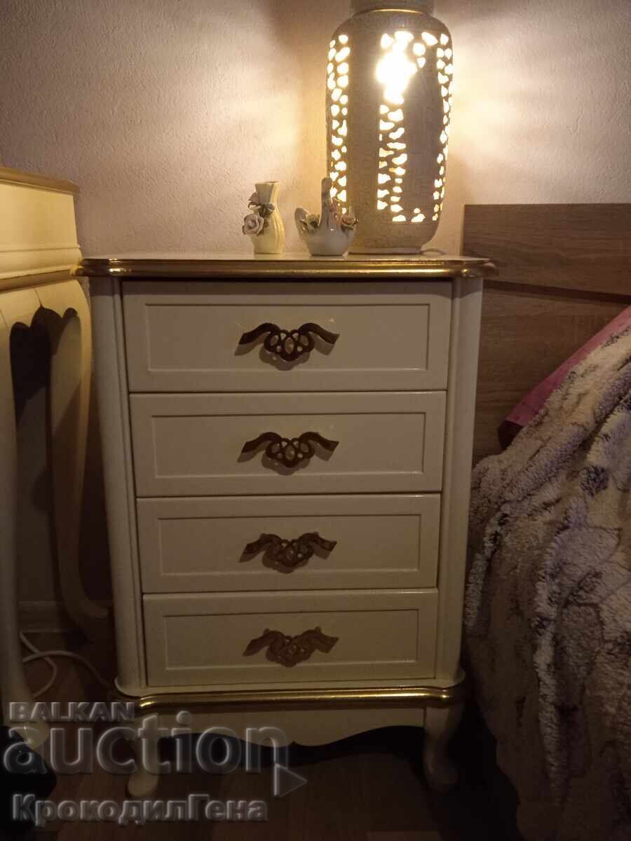 Бяла керамична лампа с цена 200.00 лв. | € 102.26