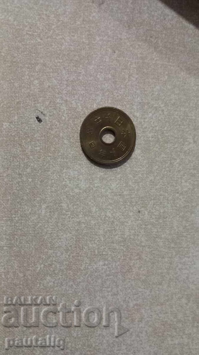 Монета Япония