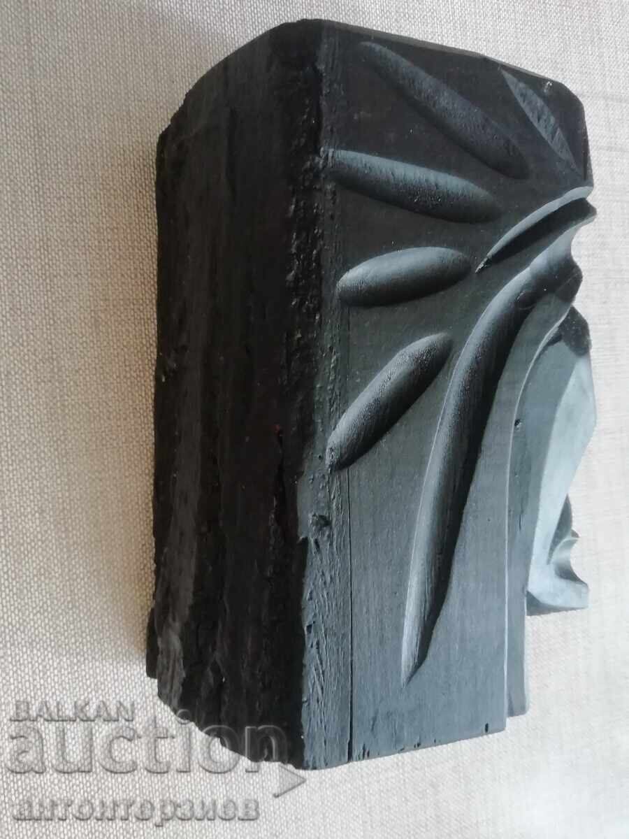 Delivery of Plastic/Wood Carving: Totem - Stylized Head