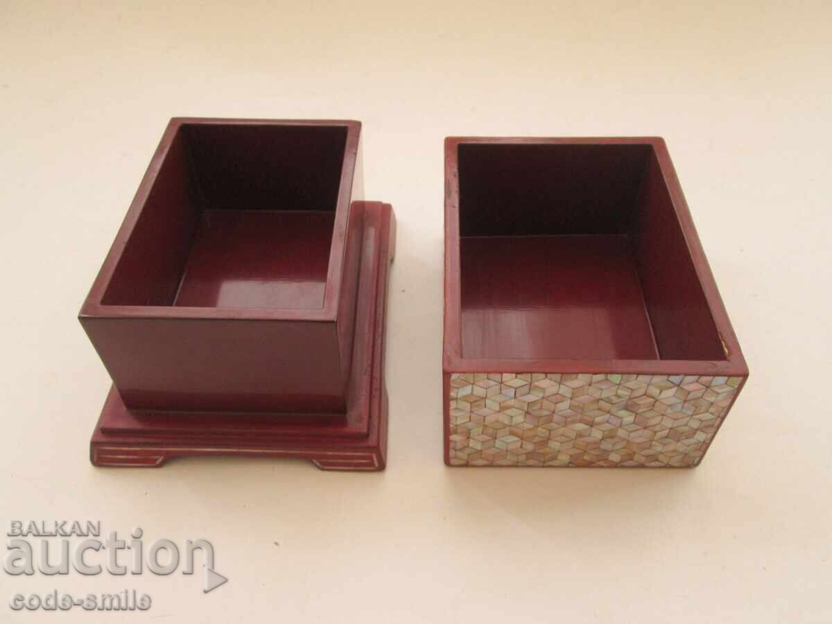 Old mother-of-pearl jewelry box with rich mother-of-pearl inlay - 7