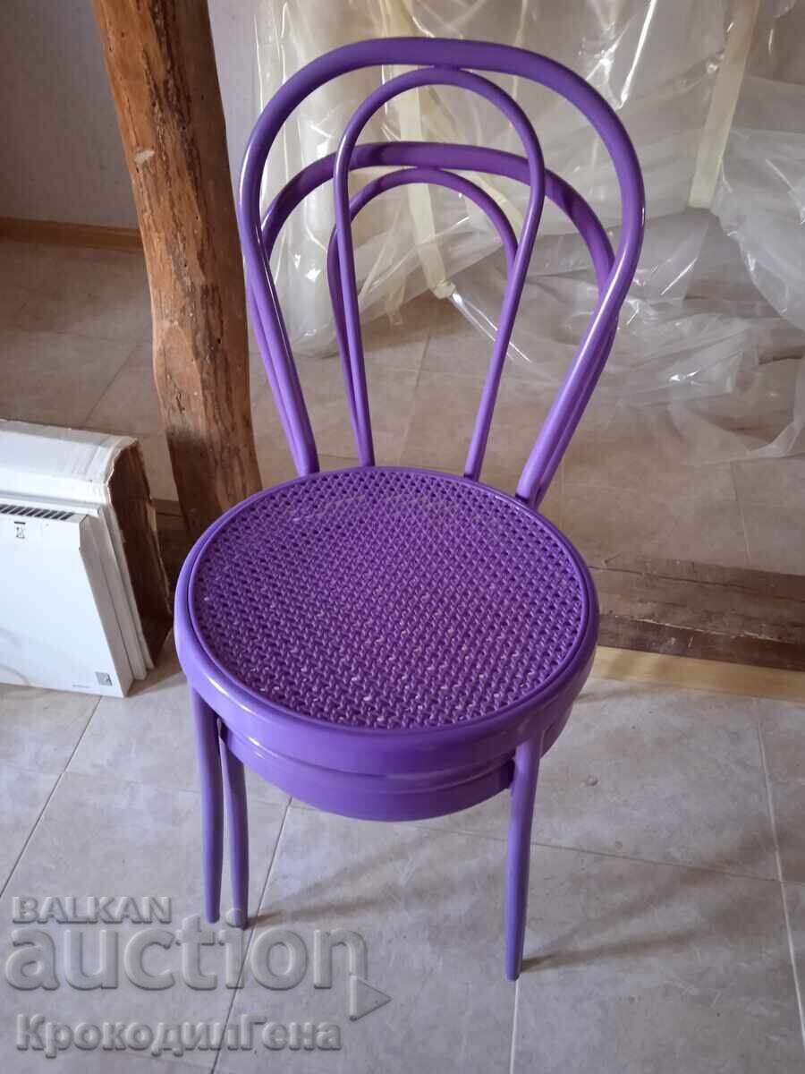 Scaune metalice cu preț 20.00 BGN | € 10.23