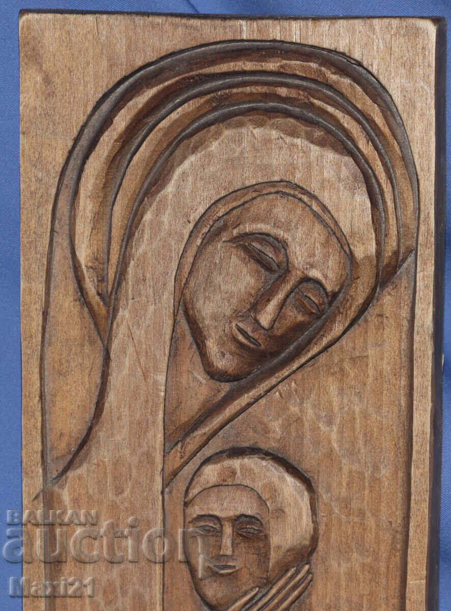 Παράδοση Παλαιά ξυλόγλυπτη εικόνα Παναγίας με τον Χριστό