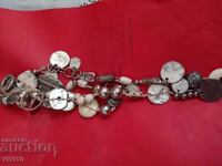 Colier vechi de marcă, imagine