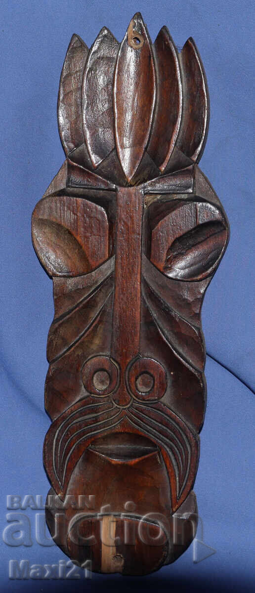 Ръчно резбовано дървено пано маска с цена 170.00 лв. | € 86.92