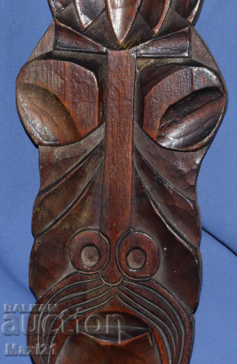 Доставка на Ръчно резбовано дървено пано маска