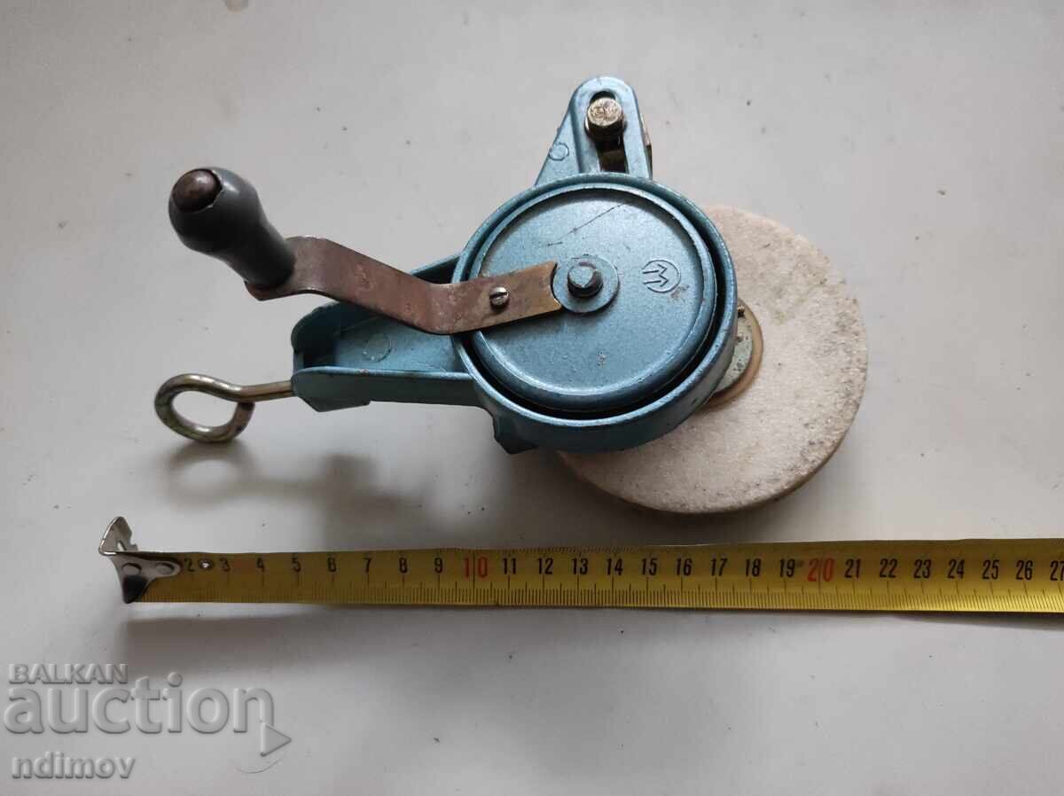 Bench grinder with price 30.00 BGN | € 15.34