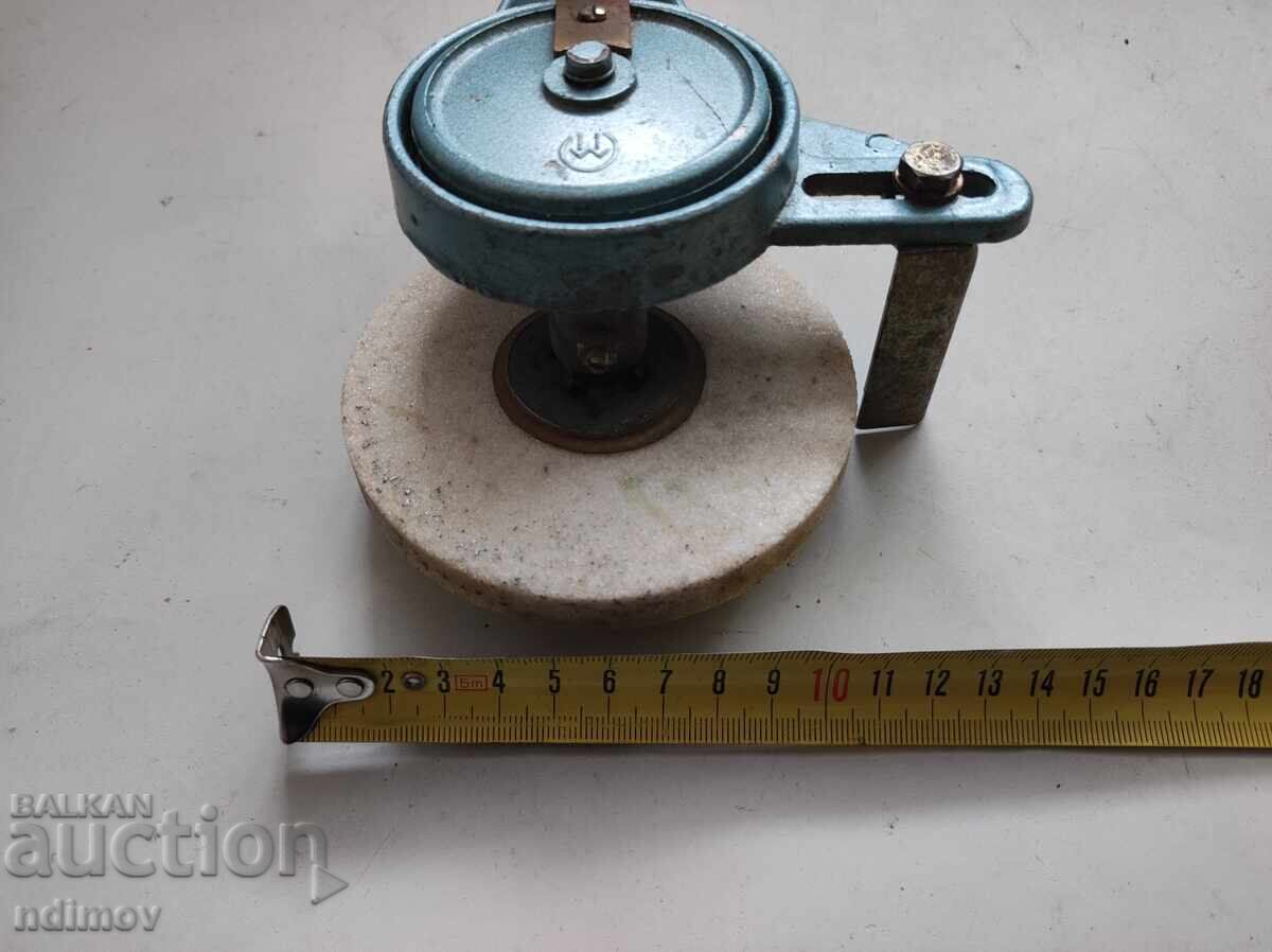 Auction  Bench grinder