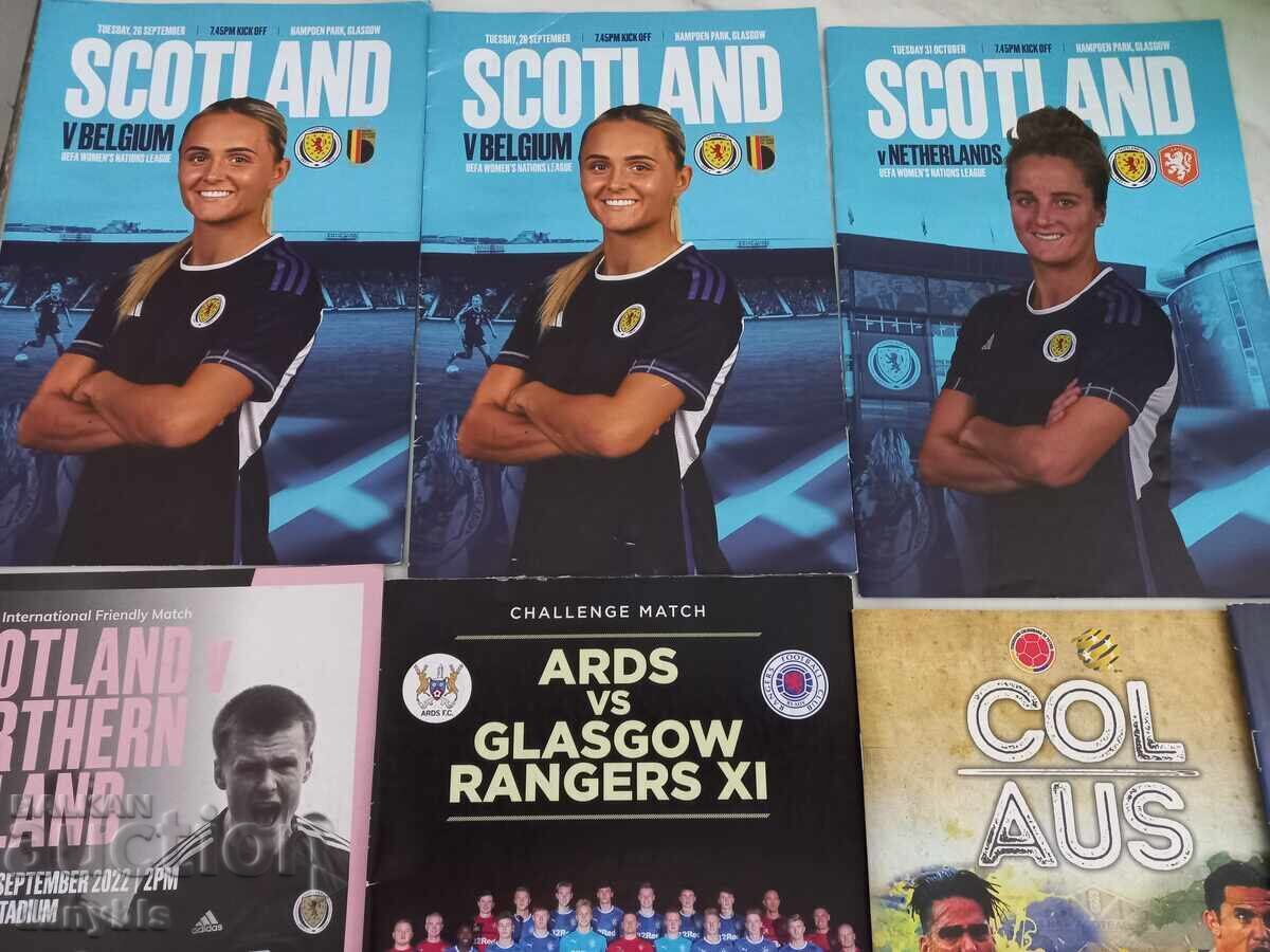 Лот футболни програми с цена 6.00 лв. | € 3.07 Лот футболни програми с цена 6.00 лв. | € 3.07