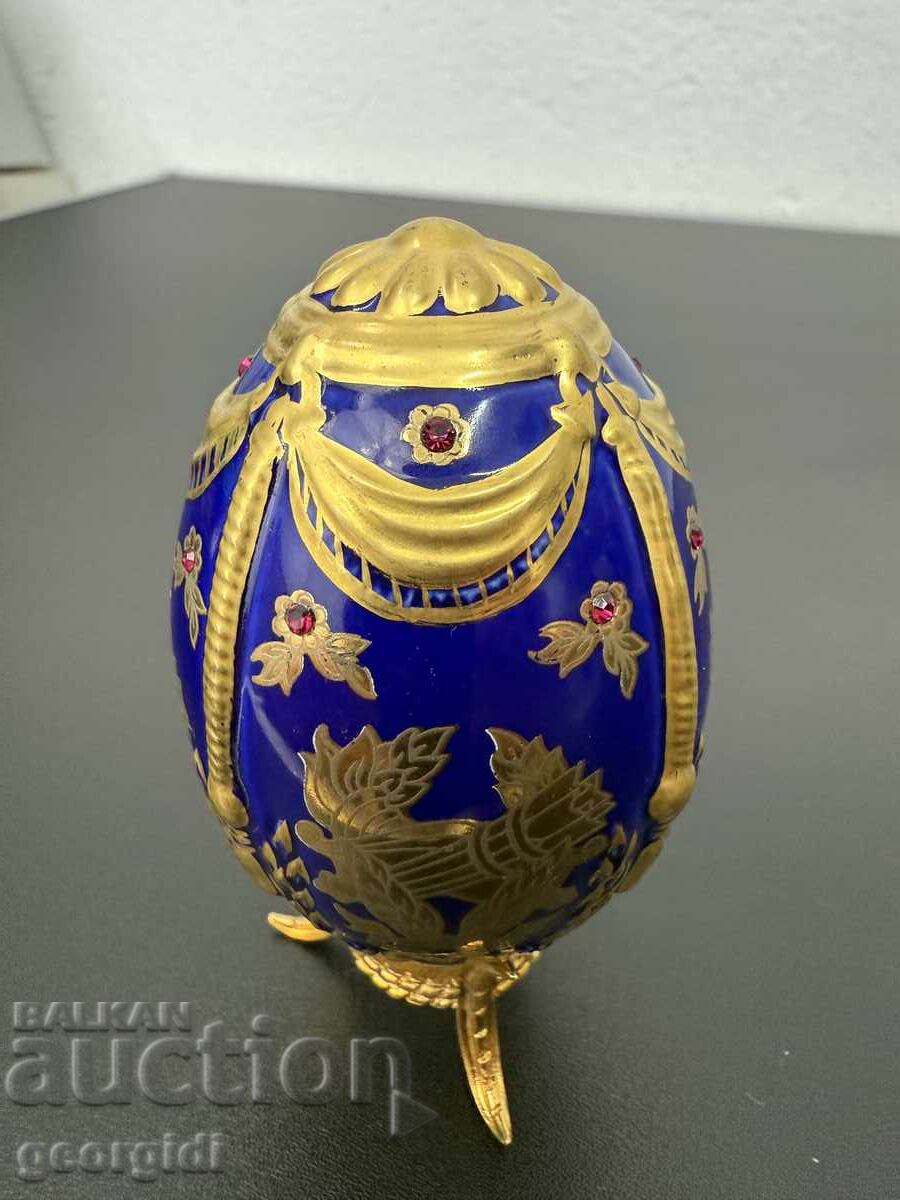 Delivery of Porcelain Egg - Franklin Mint. No. 7458 Delivery of Porcelain Egg - Franklin Mint. No. 7458