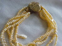 Natural pearl necklace