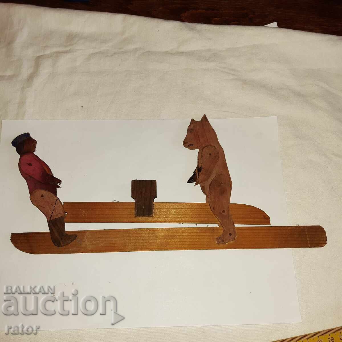 Παράδοση Ένα πολύ παλιό ξύλινο παιχνίδι Παράδοση Ένα πολύ παλιό ξύλινο παιχνίδι