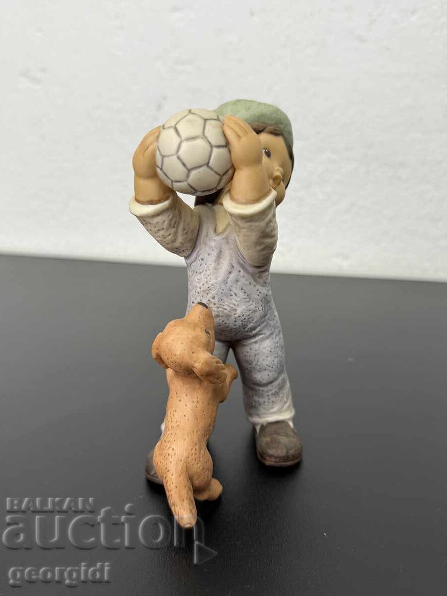 Licitație Figurină de porțelan Goebel Nina - marco. Nr. 7459