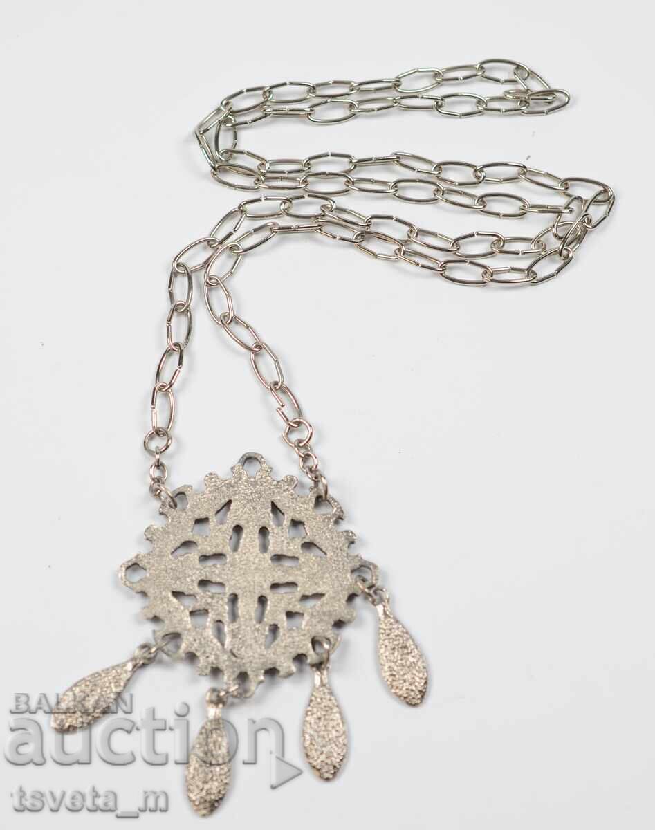 Licitație Colier, colier cu medalion mare