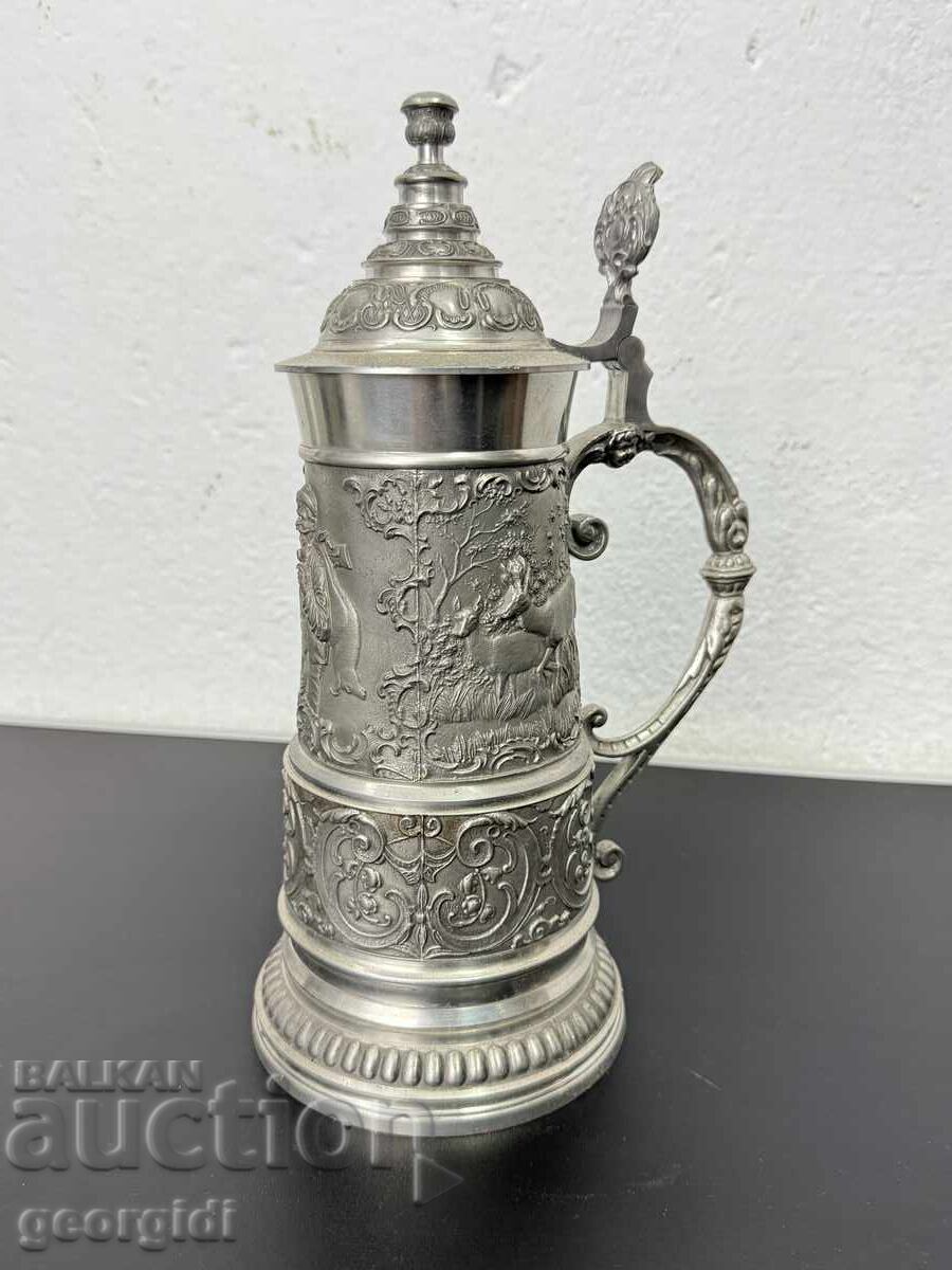 Cană unică de staniu cu capac / motive de vânătoare. Nr. 7460