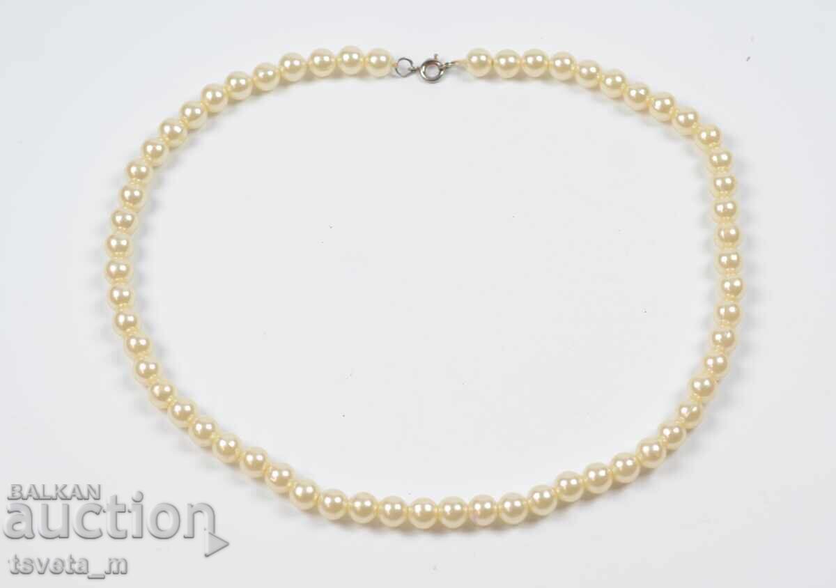 Colier, lănțișor cu perle cu preț € 2.00 | 3.91 BGN Colier, lănțișor cu perle cu preț € 2.00 | 3.91 BGN