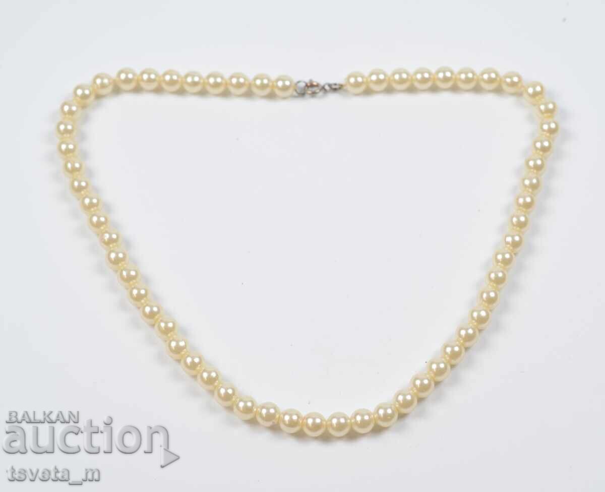 Colier, lănțișor cu perle Colier, lănțișor cu perle