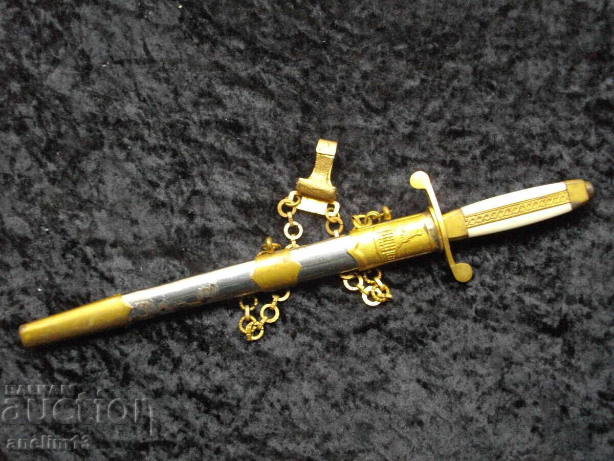 Auction  SOCIAL CORTIC