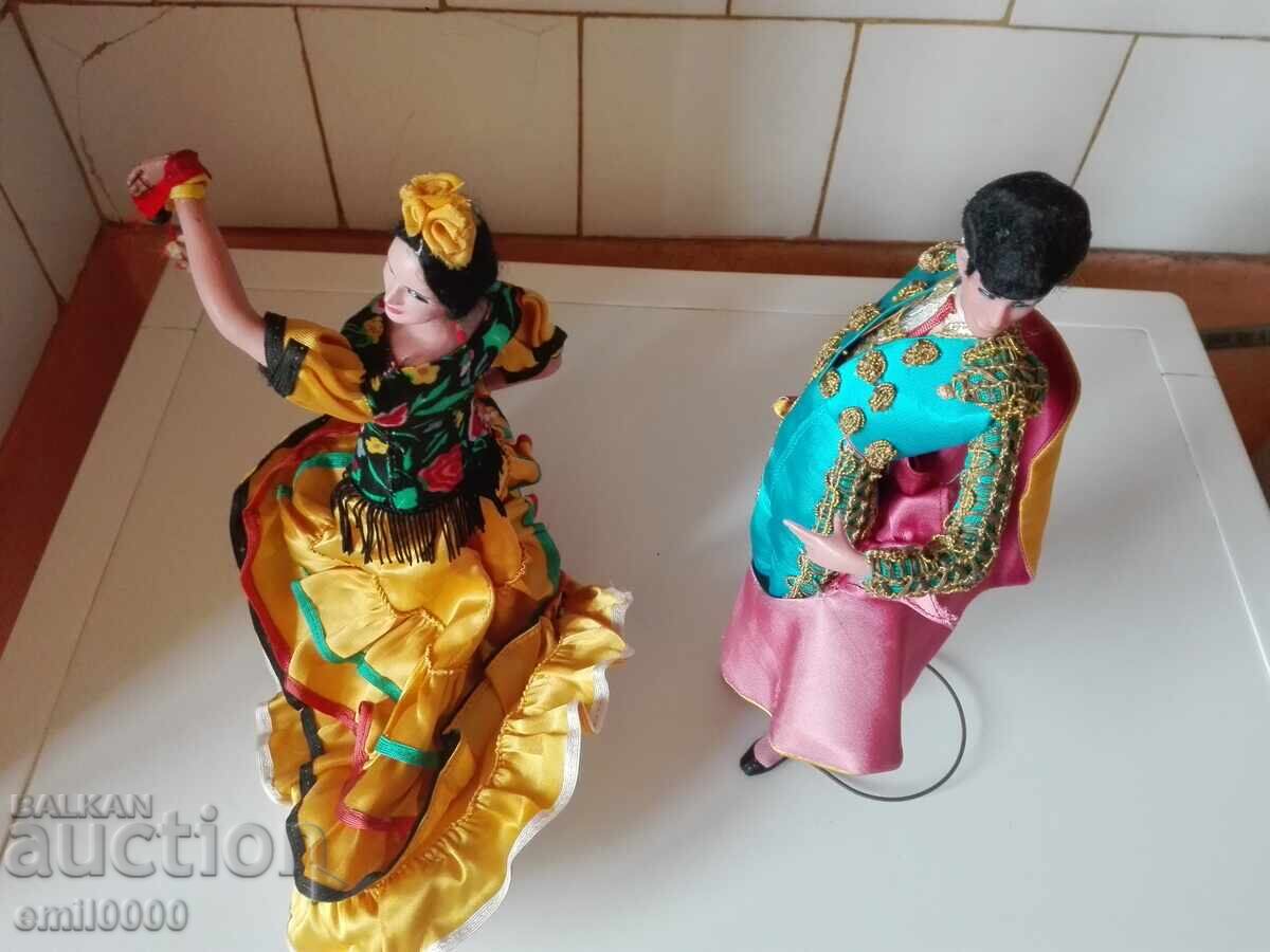 Dancing dolls - 7