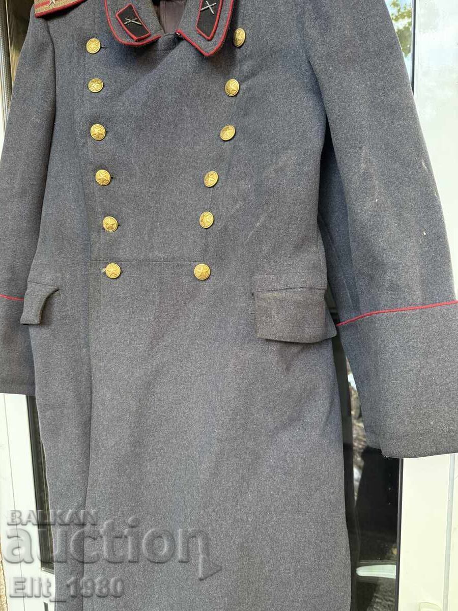 Livrarea Palton de paradă ofițeresc, social timpuriu